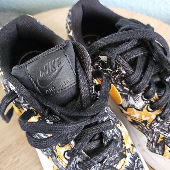 Nike | Air Max 1 Tropical Floral Sneakers - Picture 7 of 10